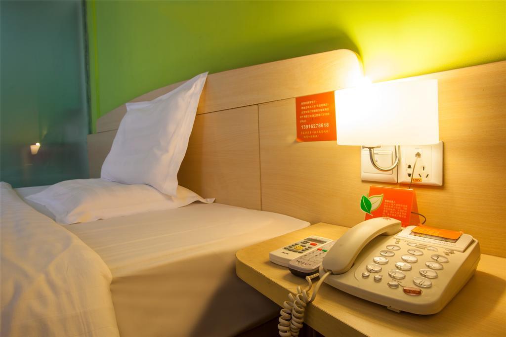 7Days Inn Guiyang Posts And Telecommunications Building מראה חיצוני תמונה