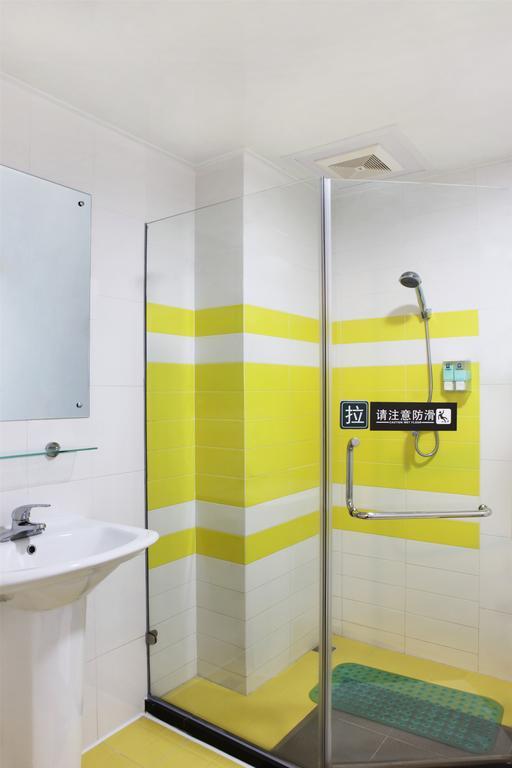 7Days Inn Guiyang Posts And Telecommunications Building מראה חיצוני תמונה