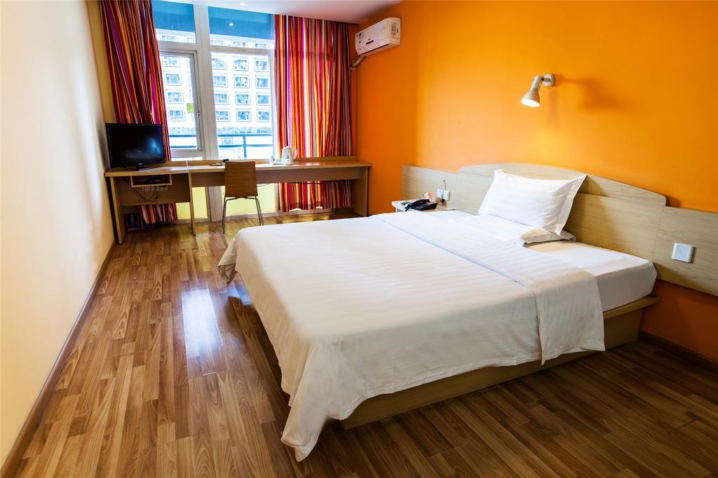 7Days Inn Guiyang Posts And Telecommunications Building מראה חיצוני תמונה