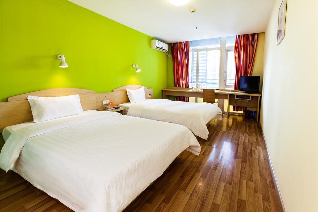 7Days Inn Guiyang Posts And Telecommunications Building מראה חיצוני תמונה